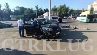 Серьезная авария в Луганске: пострадали два человека